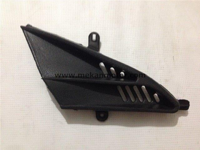 VENTILATION PLASTIC FRONT RIGHT RS 151