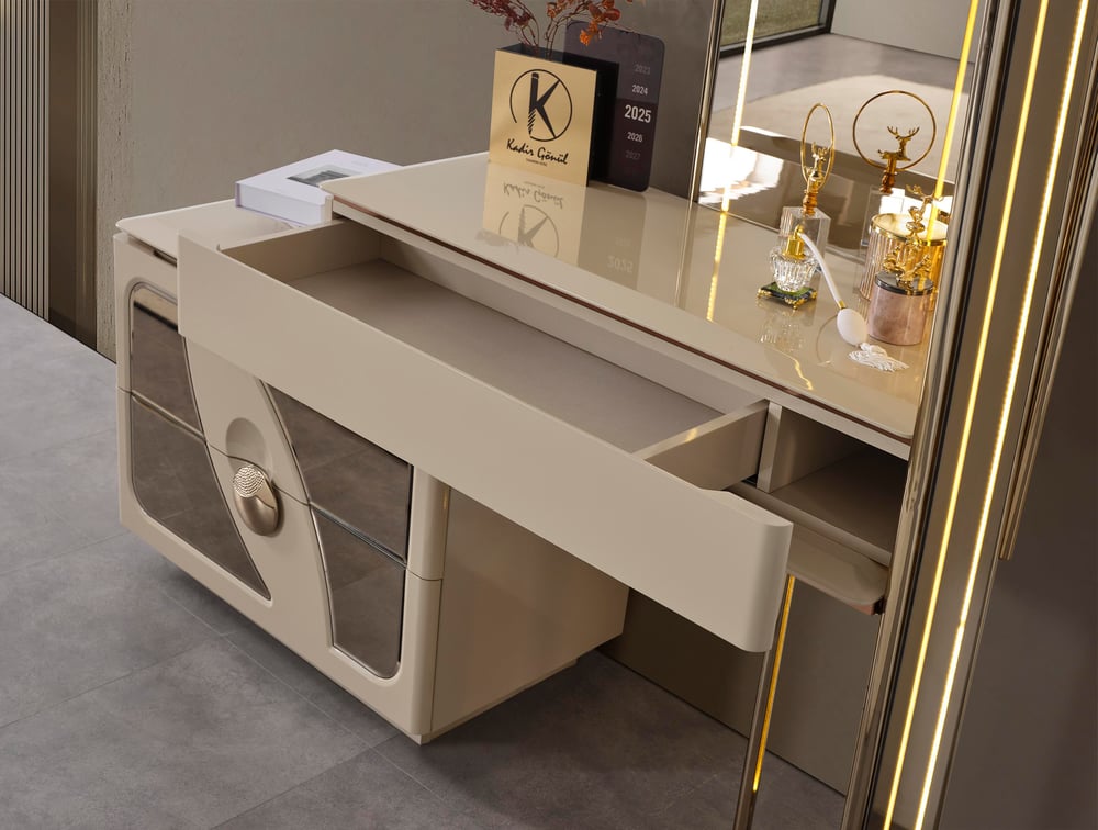 GUCCİ AYNALI ŞİFONYER