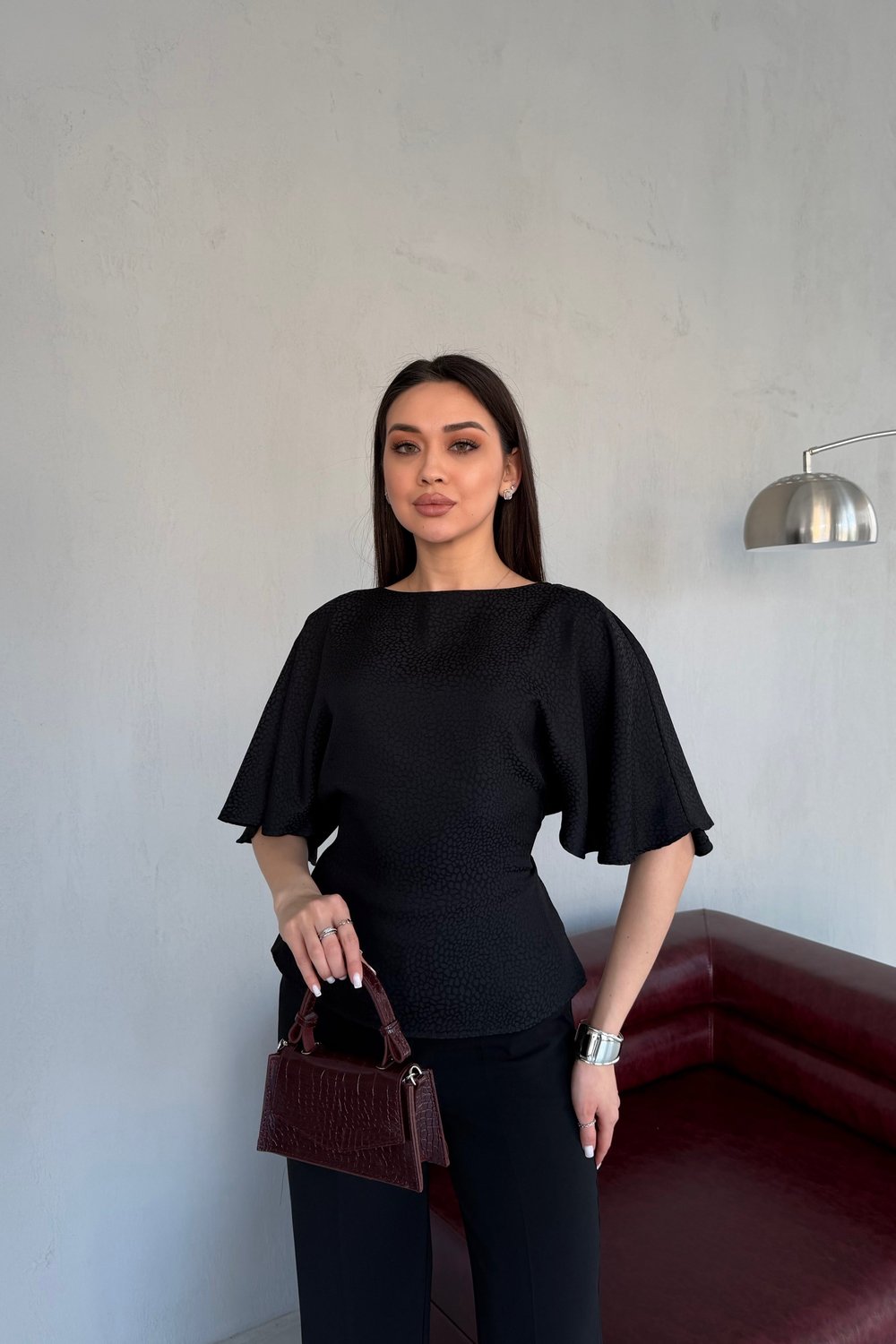 Siyah Sırt Bağlamalı Volan Kollu Bluz