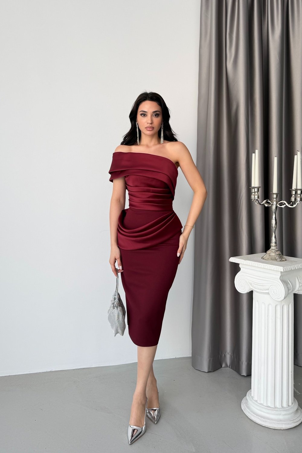 Bordo Kayık Yaka Bel Detaylı Midi Abiye Elbise