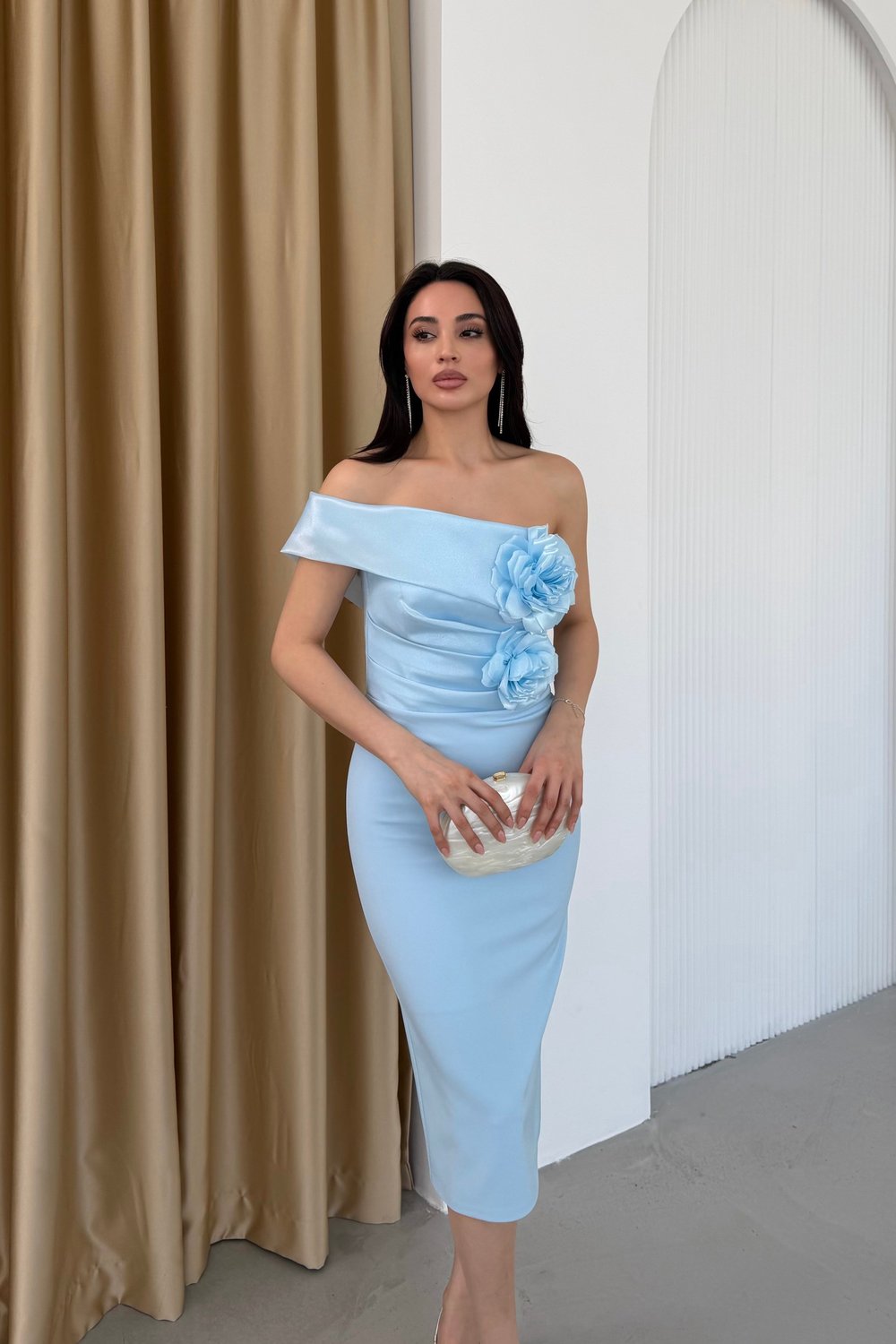 Bebe Mavi Asimerik Yaka Çiçek Detaylı Midi Abiye Elbise