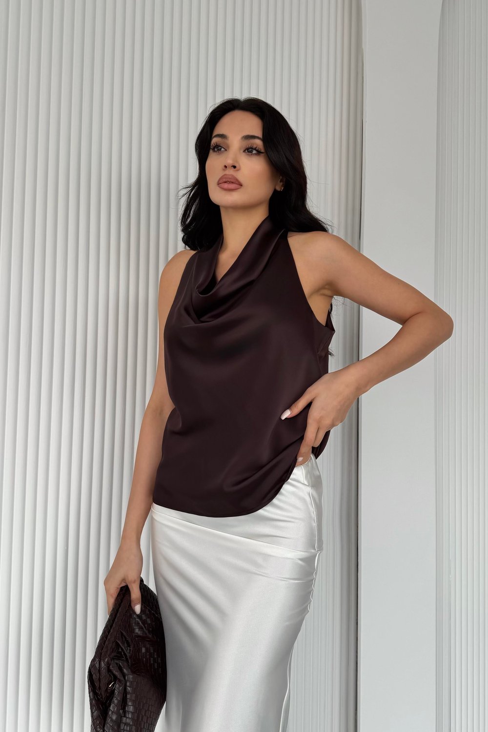Kahve Degaje Yaka Dökümlü Saten Bluz