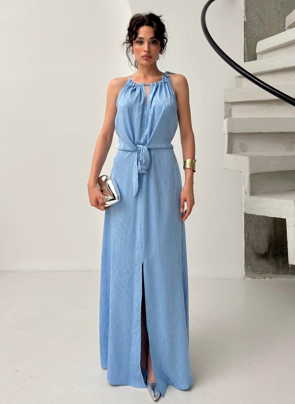 Mavi Bağlama Detaylı Yırtmaçlı Saten Elbise