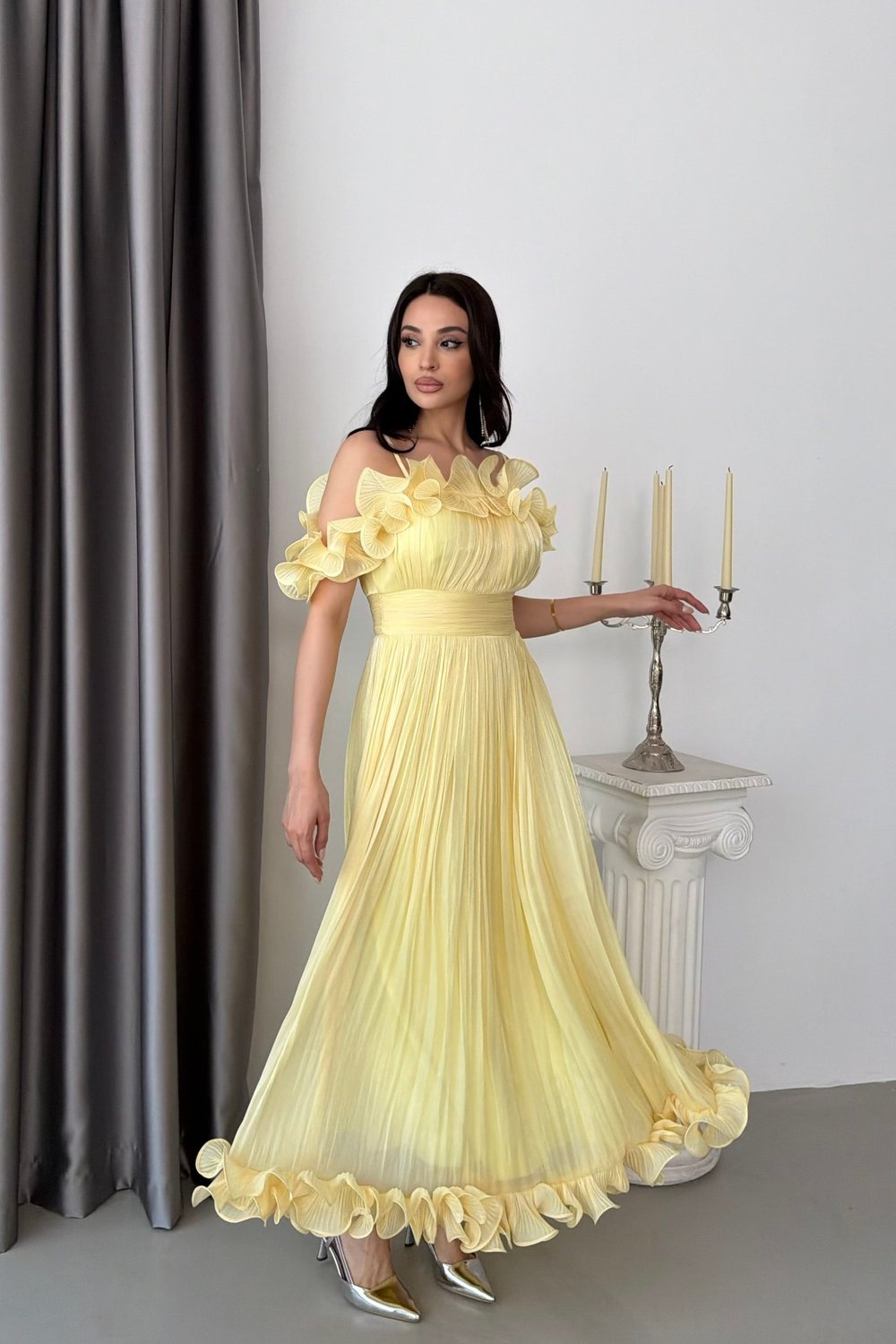 Sarı Volanlı Askılı Fırfırlı Astarlı Şifon Abiye Elbise