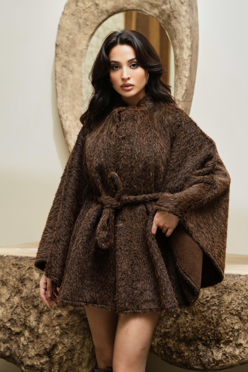 Kahverengi Tek Düğmeli Kuşaklı Suni Kürk Oversize Panço