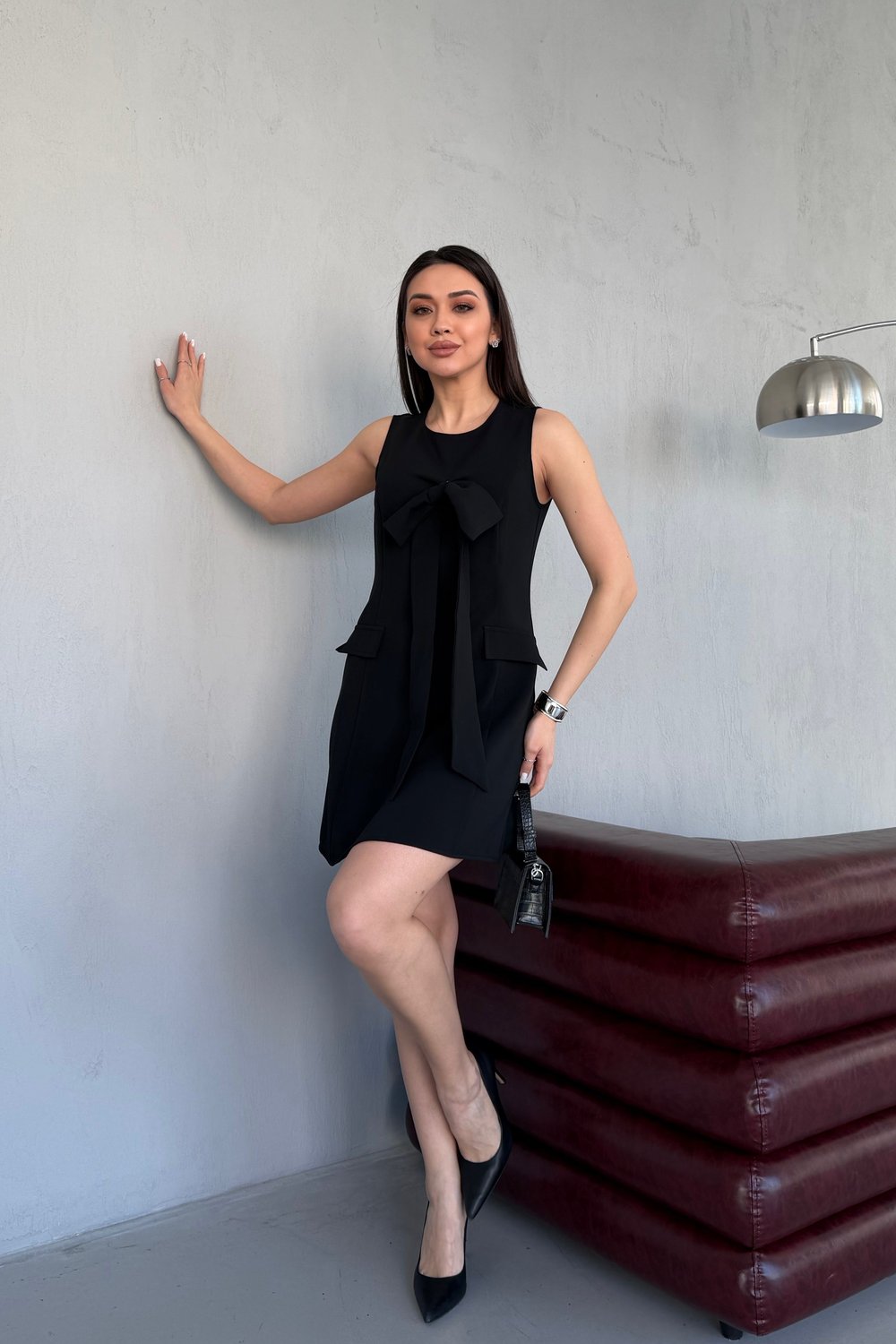 Siyah Fiyonklu Sıfır Kol Mini Elbise