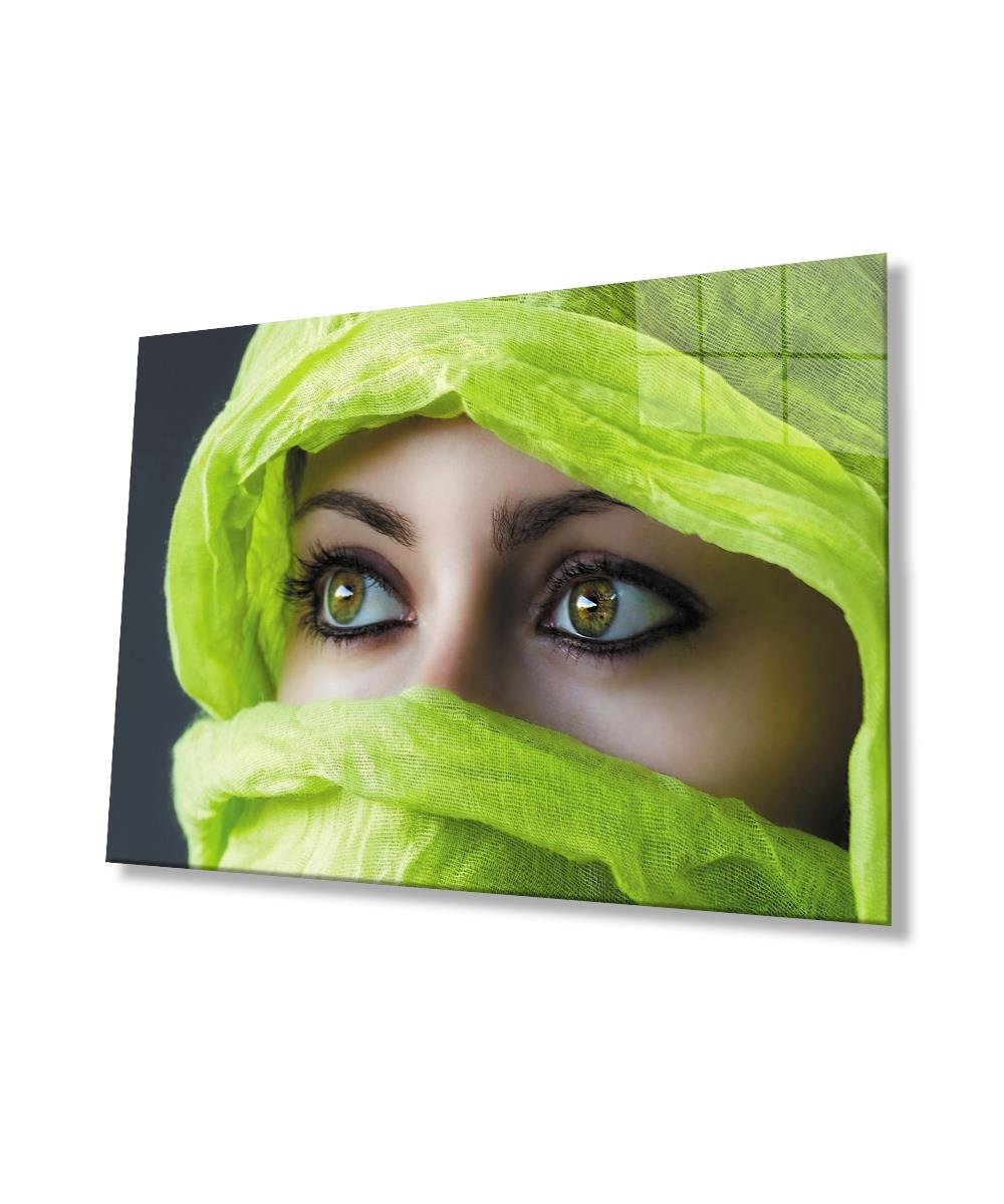 Fıstık Yeşili Peçe Yeşil Gözlü Kadın Cam Tablo  4mm Dayanıklı Temperli Cam, Pistachio Veil Green Eyed Woman Glass Wall Art
