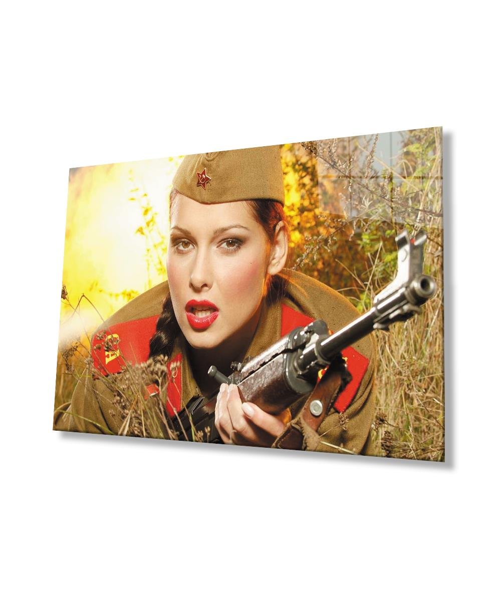 Kadınlar Asker Üniformalı Cam Tablo  4mm Dayanıklı Temperli Cam, Women soldier Uniform Glass Wall Art