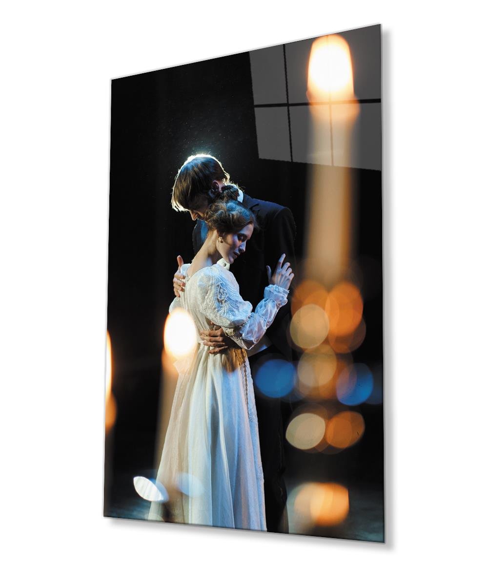 Kadınlar Işıklar İçinde Romantik Dans Cam Tablo  4mm Dayanıklı Temperli Cam, Women Romantic Dance In The Lights Glass Wall Art