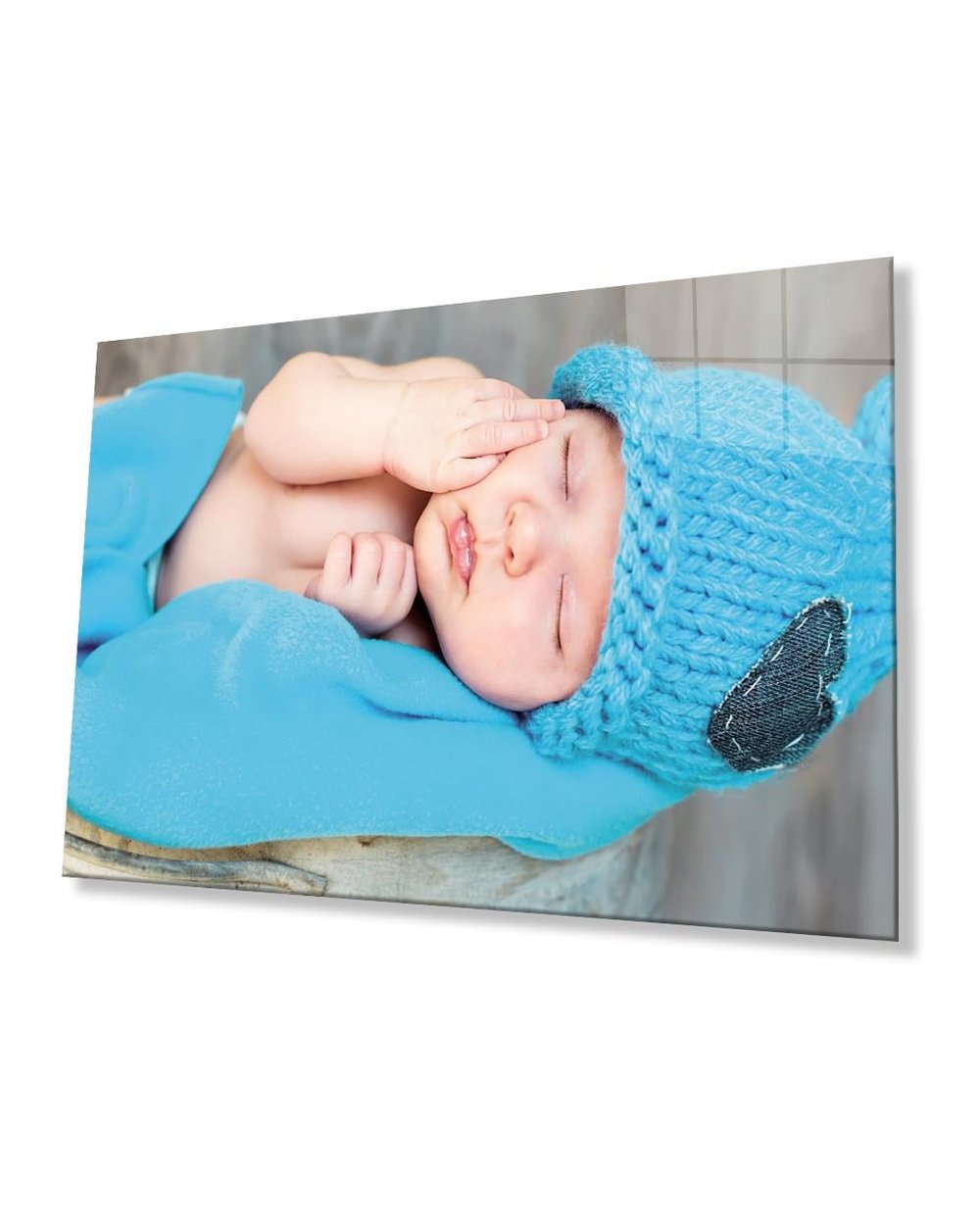 Mavi Şapkalı Bebek Cam Tablo  4mm Dayanıklı Temperli Cam Baby Glass Table With Blue Hat 4mm Durable Tempered Glass