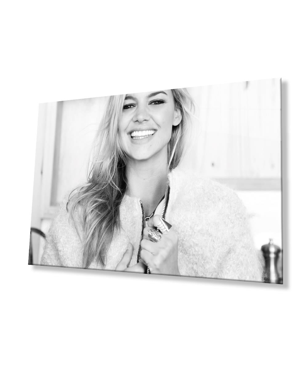 Siyah Beyaz İnsan Fotoğrafları Kadın Cam Tablo  4mm Dayanıklı Temperli Cam Black and White People Photos Woman Glass Wall Art