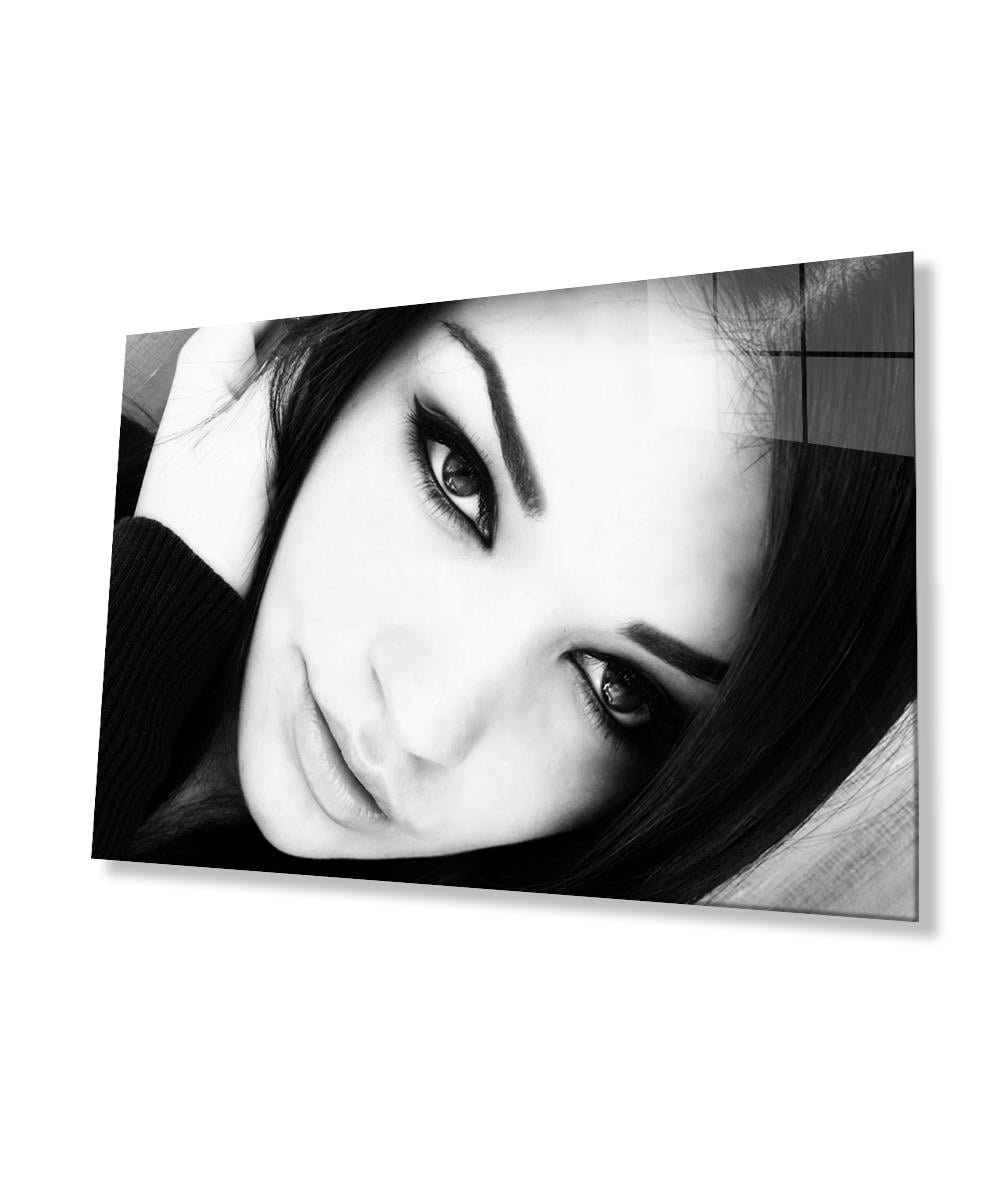 Siyah Beyaz İnsan Fotoğrafları Kadın Cam Tablo  4mm Dayanıklı Temperli Cam Black and White People Photos Woman Glass Wall Art