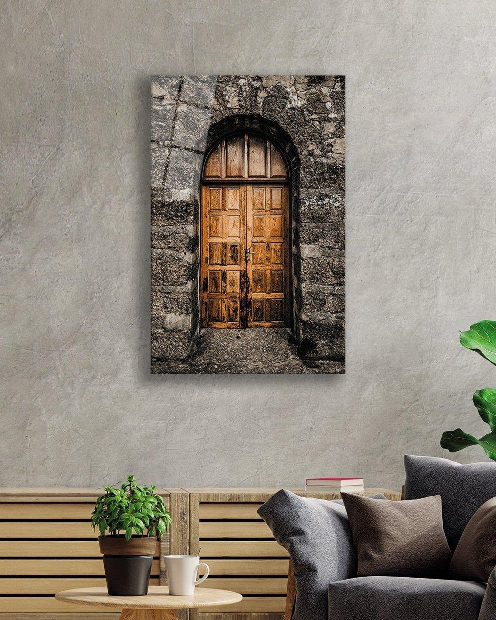 Taş Duvarlar ve Kemerli Ahşap Kapı Görselli Cam Tablo  4mm Dayanıklı Temperli Cam Stone Walls and Arched Wooden Door Visual Glass Table 4mm Durable Tempered Glass