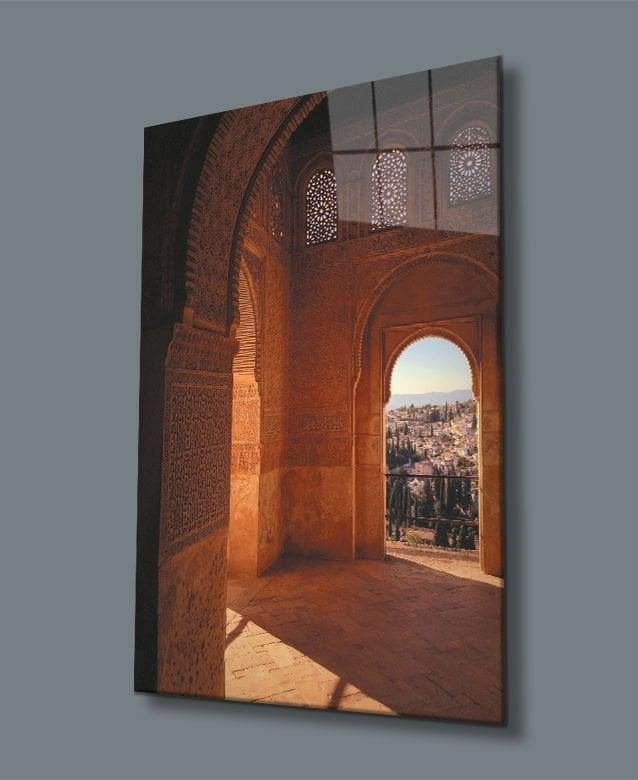 Taş Duvarlı Kemerli Motifli Kapı Görselli Cam Tablo  4mm Dayanıklı Temperli Cam Stone Wall Arched Patterned Door Image Glass Table 4mm Durable Tempered Glass