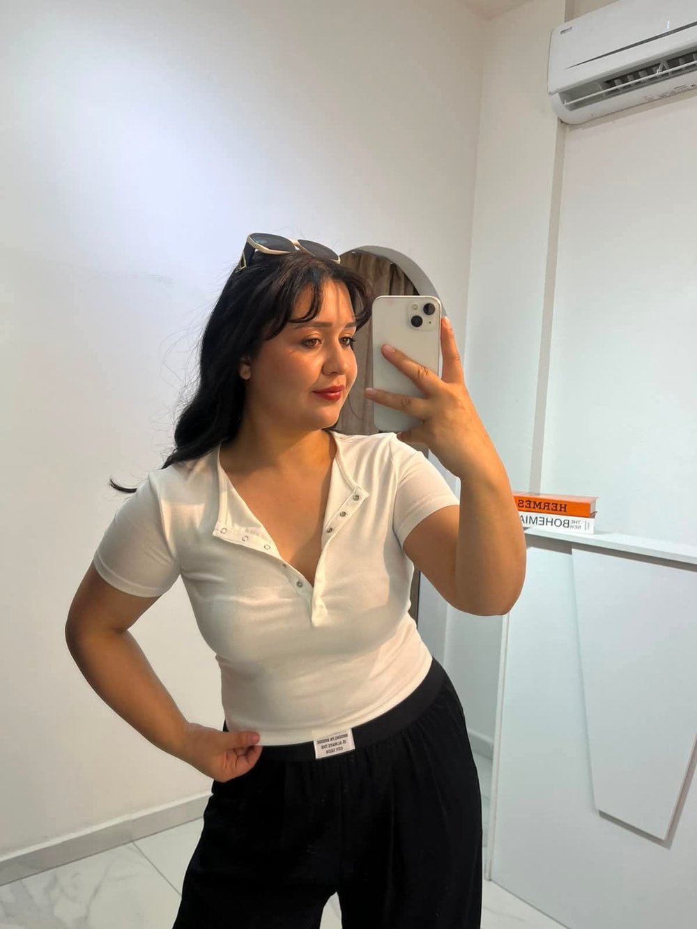 Çıtçıt Detaylı Dilvin Beyaz Crop T-shirt