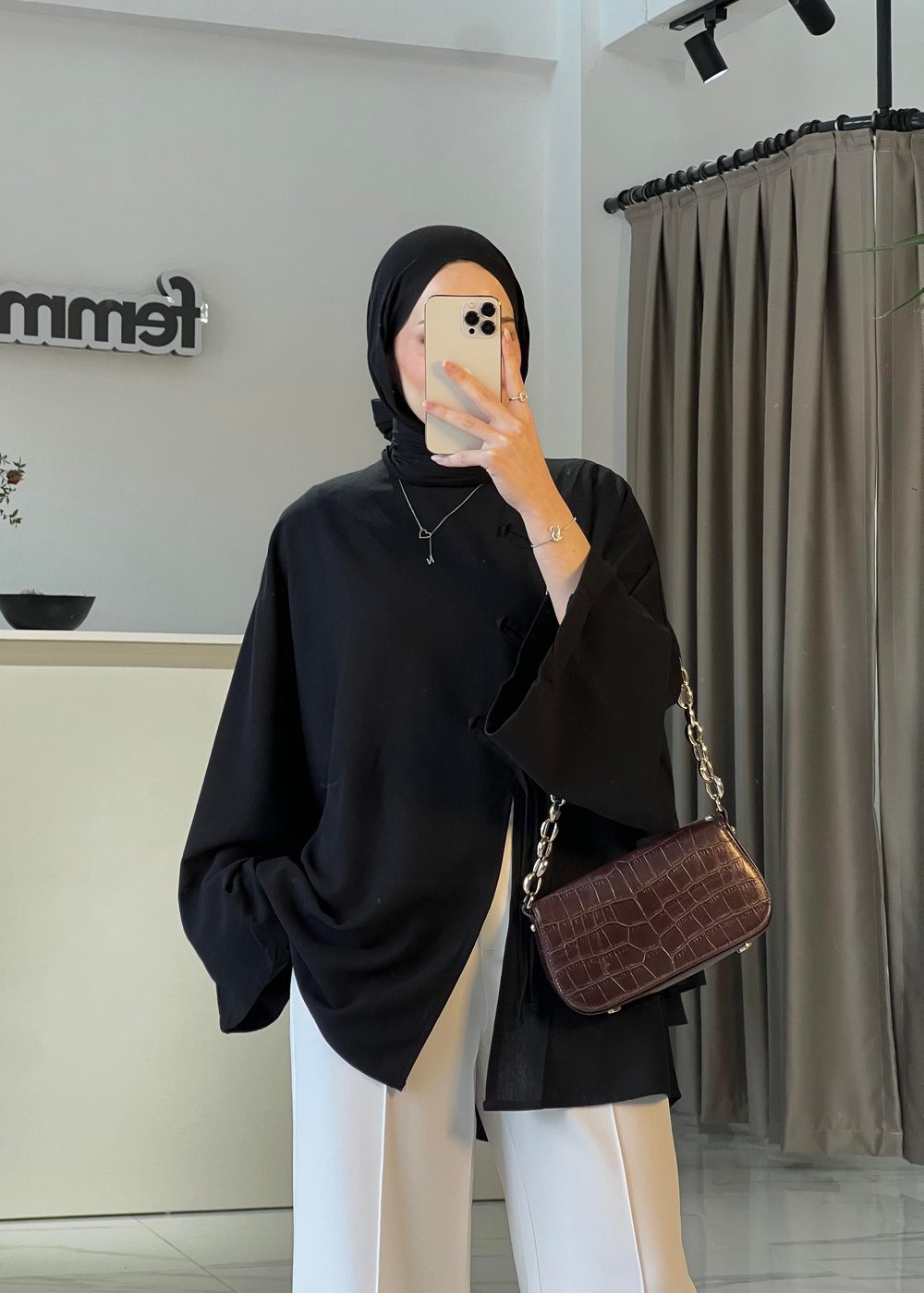 Biye Detaylı Bluz- Siyah