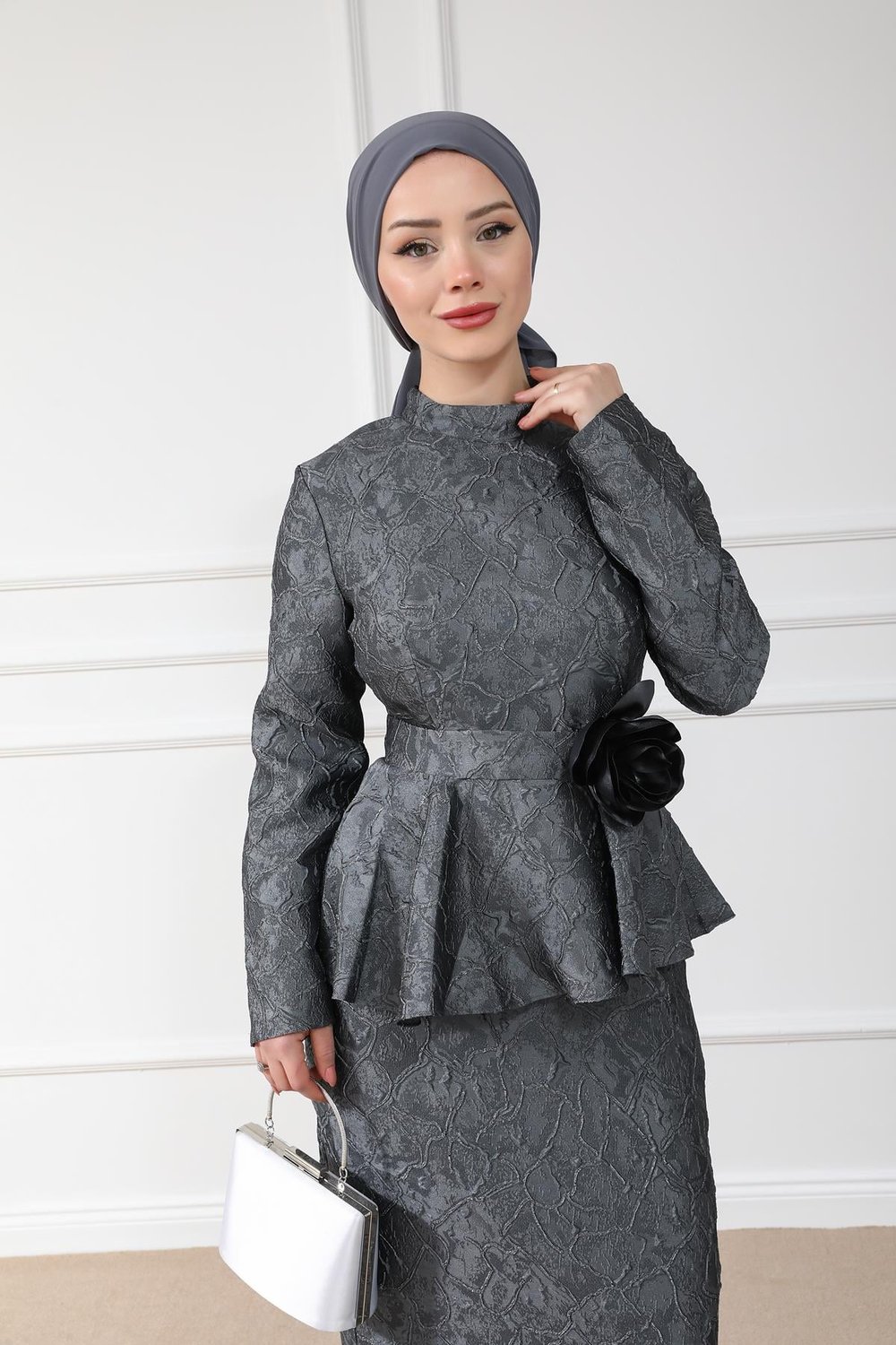 Kabartmalı Abiye - Gri