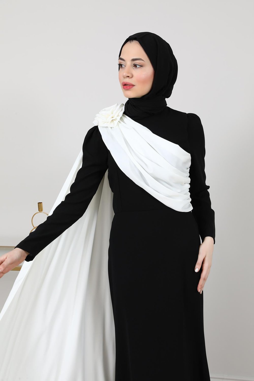 Pelerinli Abiye - Siyah