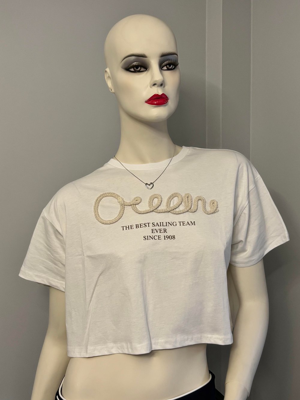 Baskı ve Nakış Detaylı Basic Crop T-Shirt