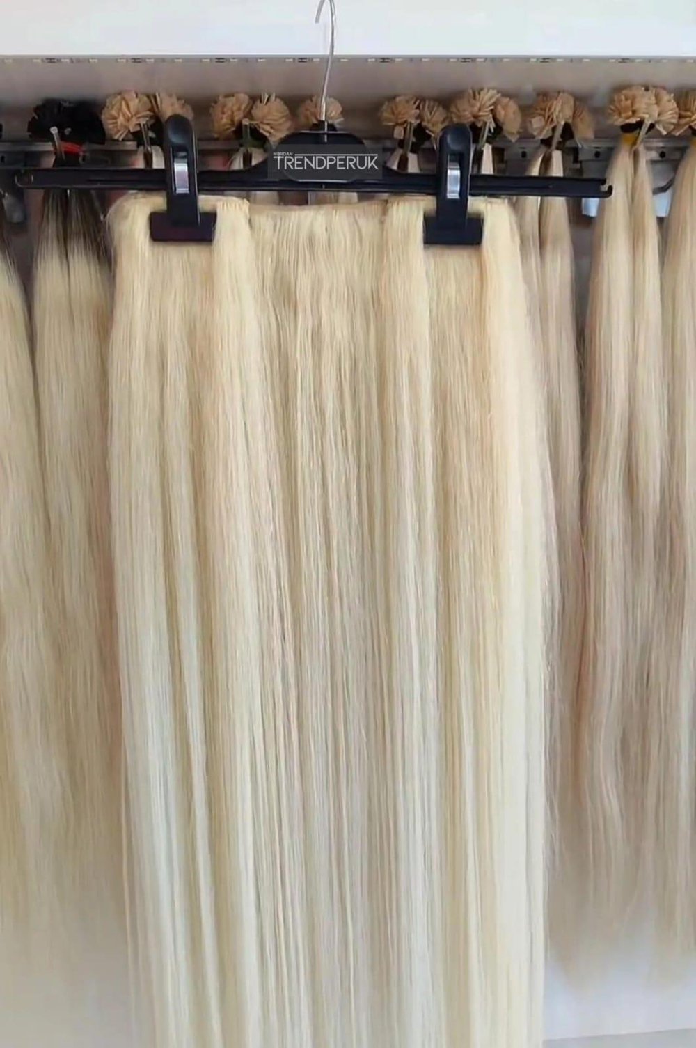 Yarımay + 2 Yan 150 gr 65-70 cm Gerçek Saç Çıtçıt Platin Renk