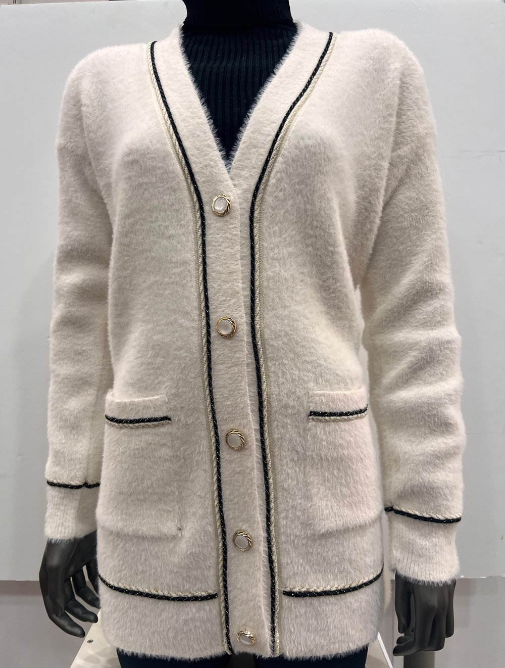 BEYAZ ANGORA HIRKA