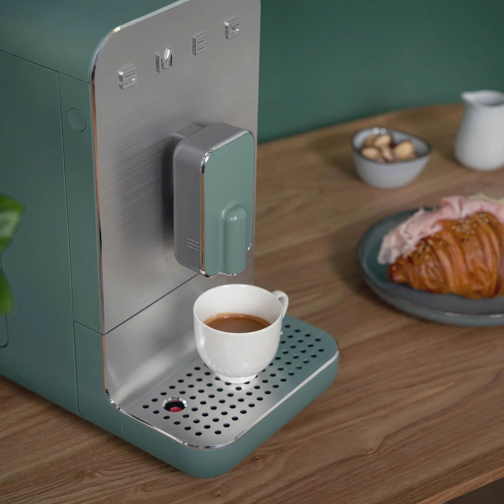 SMEG BCC01 Otomatik Espresso Kahve Makinesi