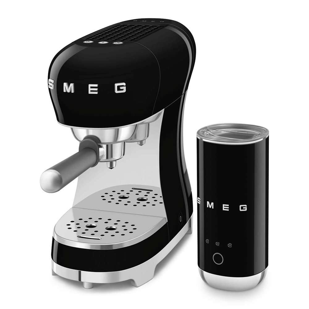 SMEG ECF12 Süt Köpürtücülü Espresso Makinesi – 15 Bar