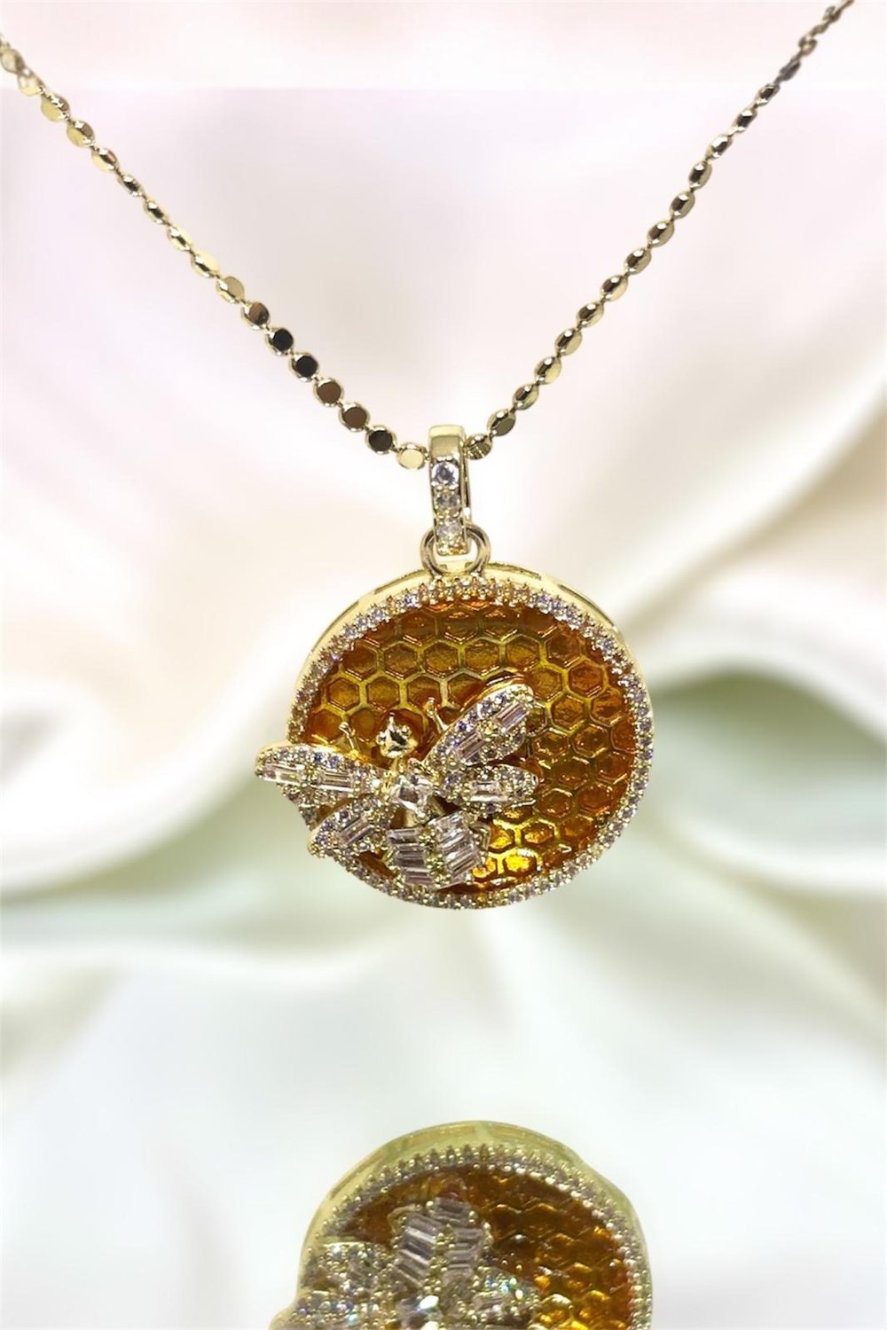 Bal Peteği Kraliçe Arı Gold Kolye