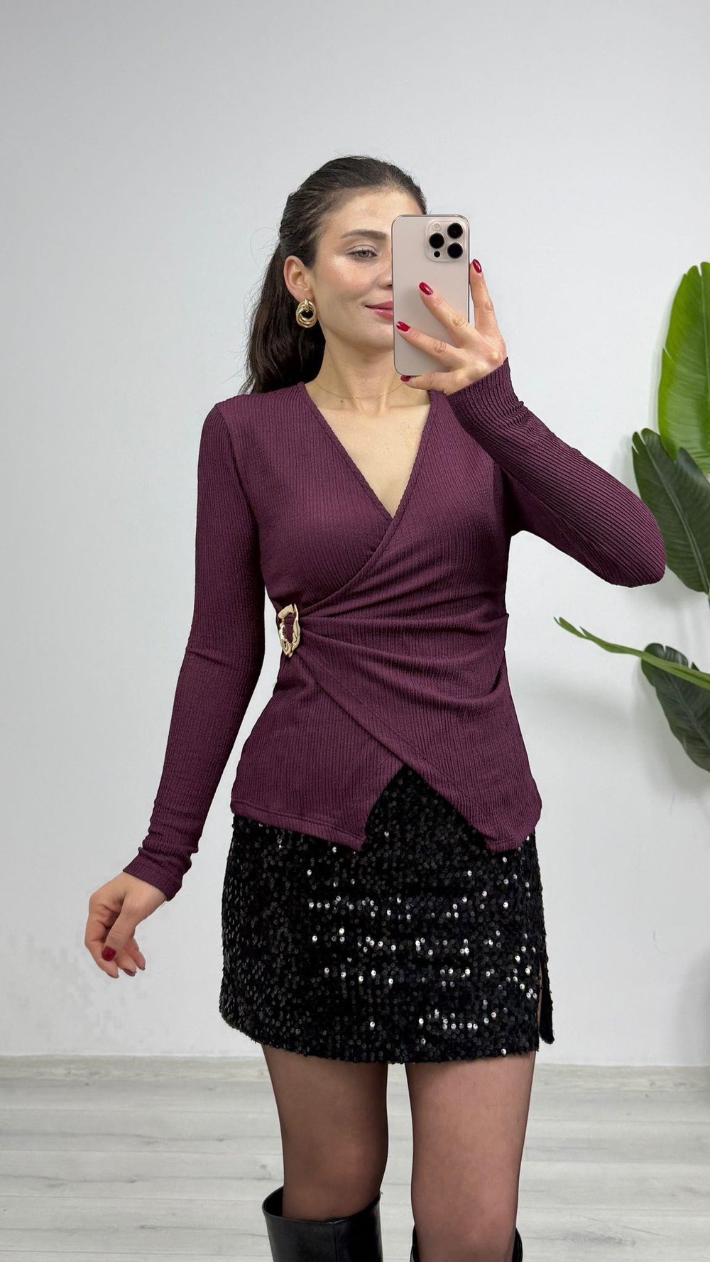 0555 Yandan Tokalı Kruvaze Yakalı Bluz Bordo