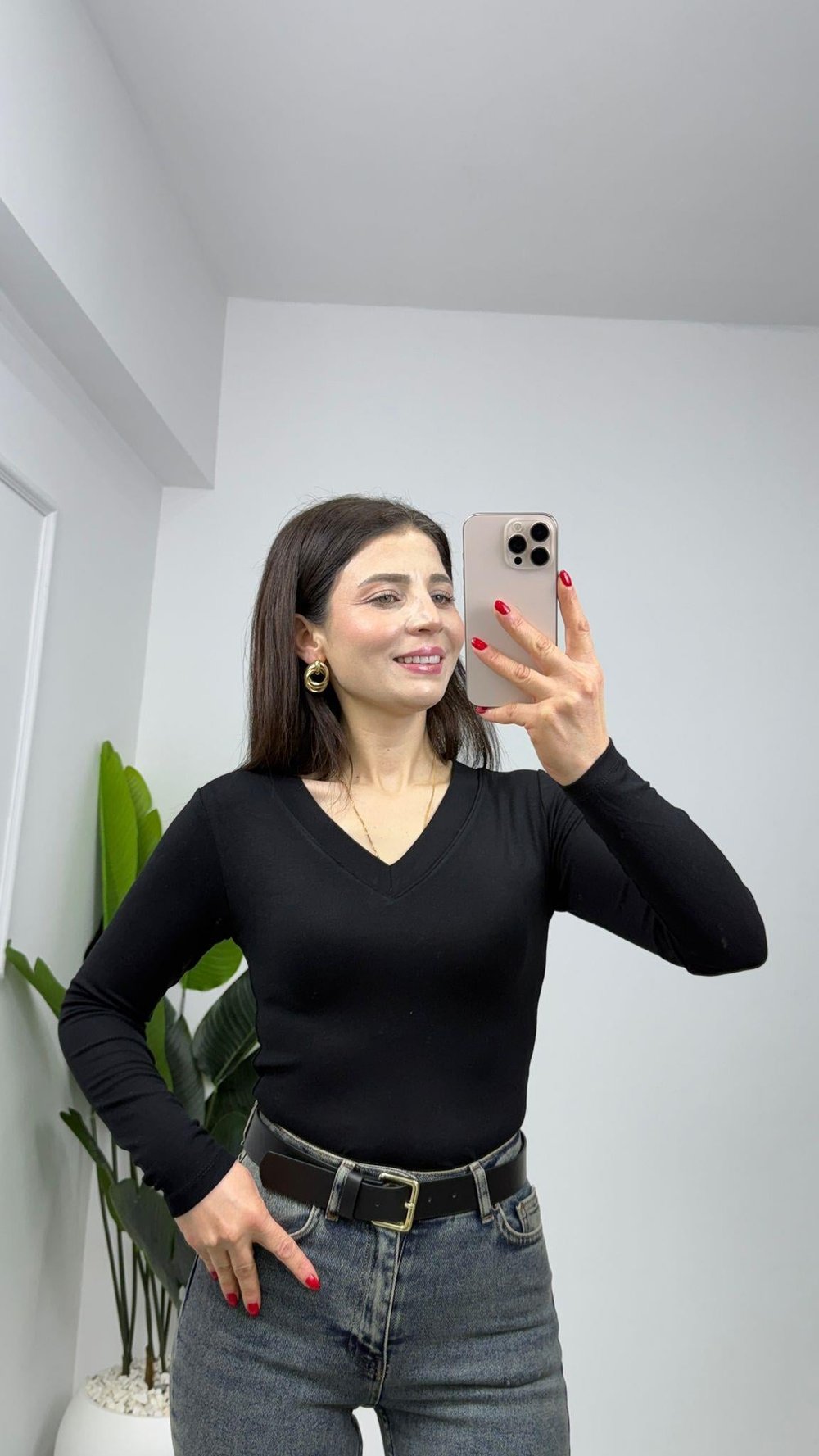 141 V Yaka Modal Badi Siyah