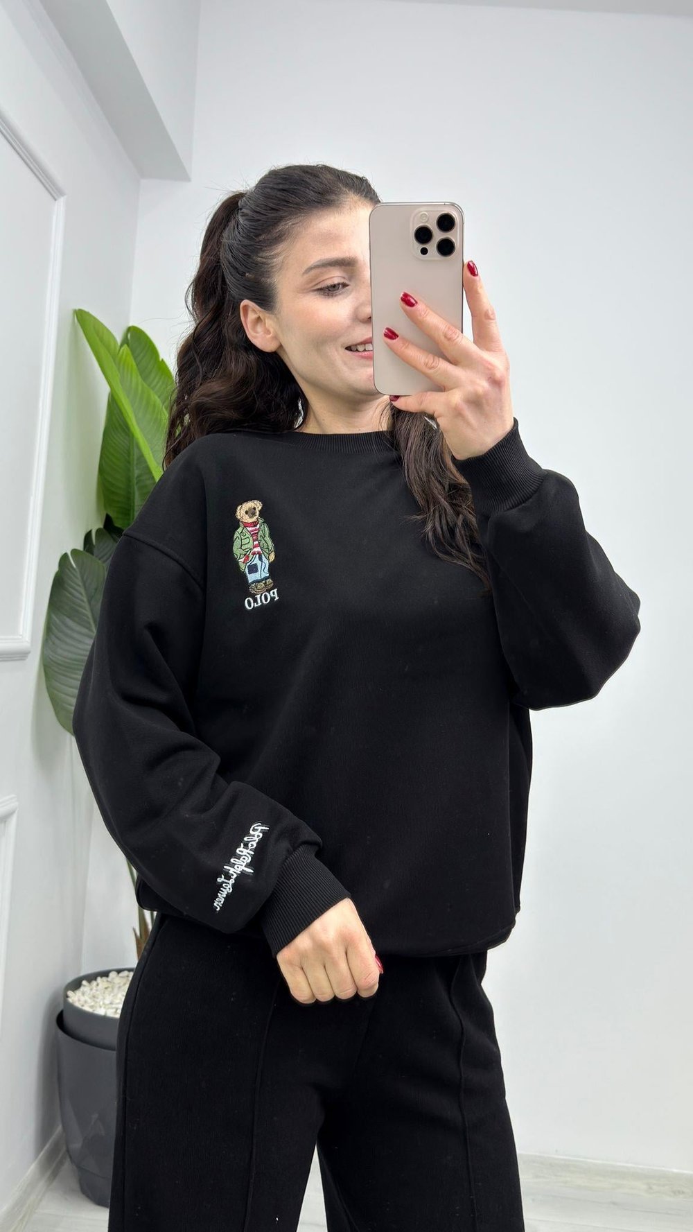 2037 İşleme Detaylı Sweatshırt Siyah