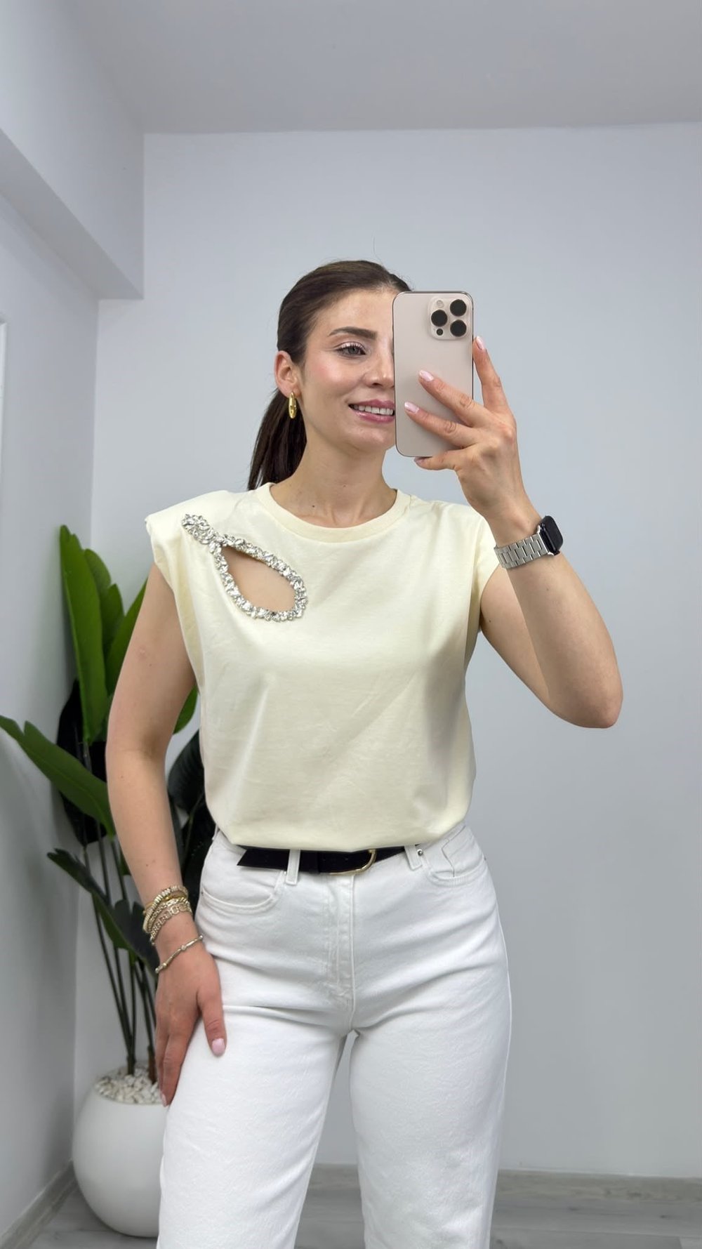 3302 Damla Taş Detaylı Vatkalı Tişört Sarı