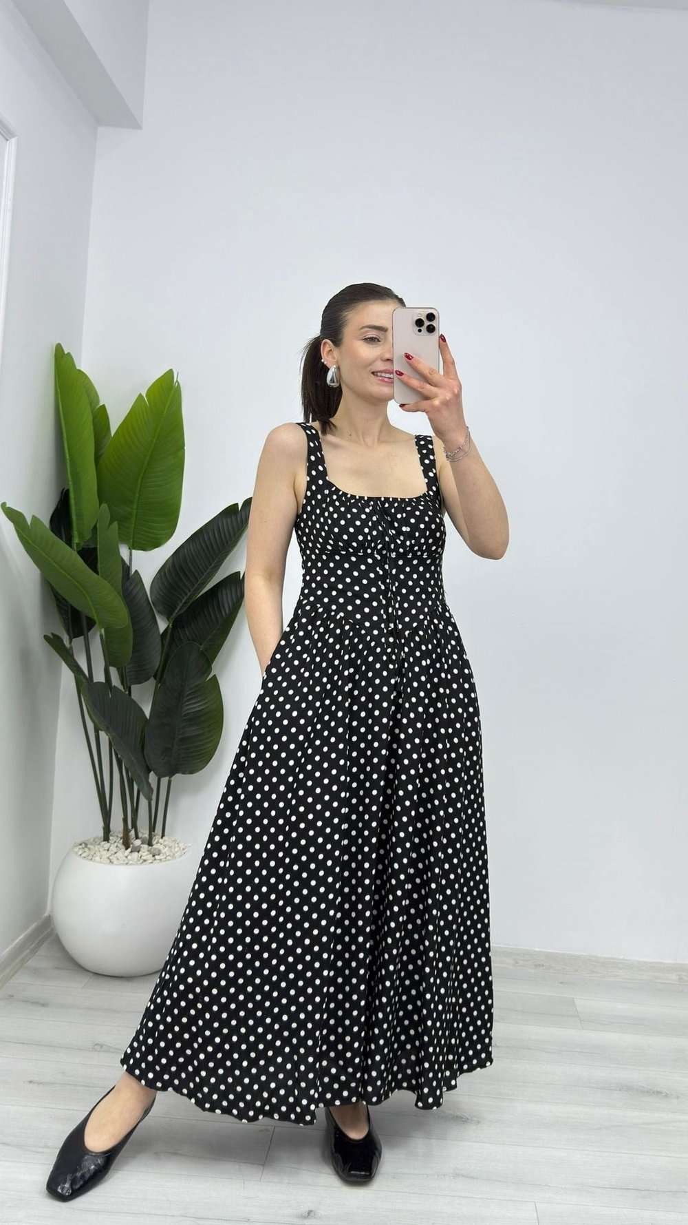 3917 Puantiyeli Askılı Beli Lastikli Elbise Siyah