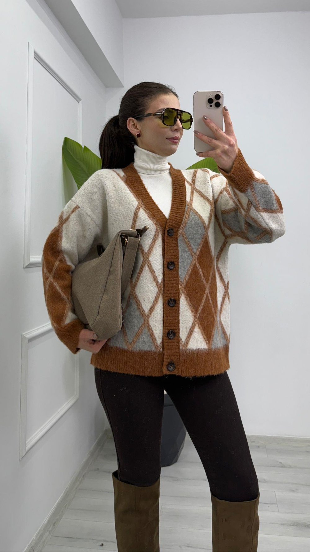 60989 V Yaka Desenli Şardonlu Triko Hırka Karamel