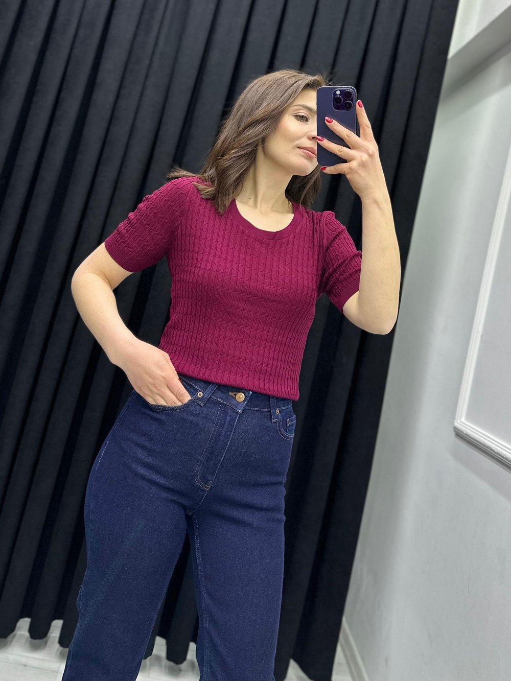 U YAKA ÖRGÜ DETAYLI KISA KOLLU TRİKO BLUZ
