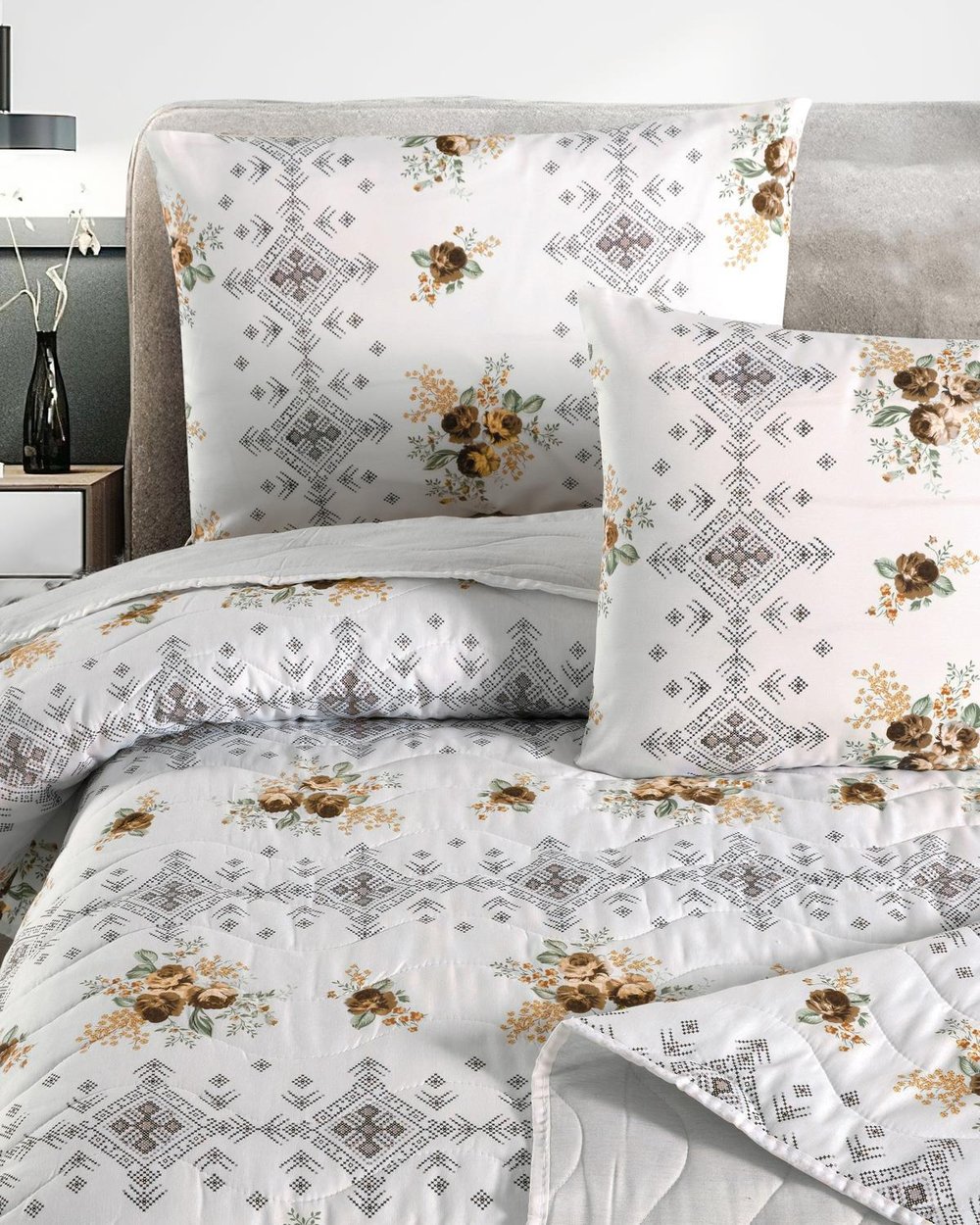 Çift Kişilik Pamuklu Kapitone Çok Amaçlı Pike & Yatak Örtüsü / Kahverengi Çiçek Desen