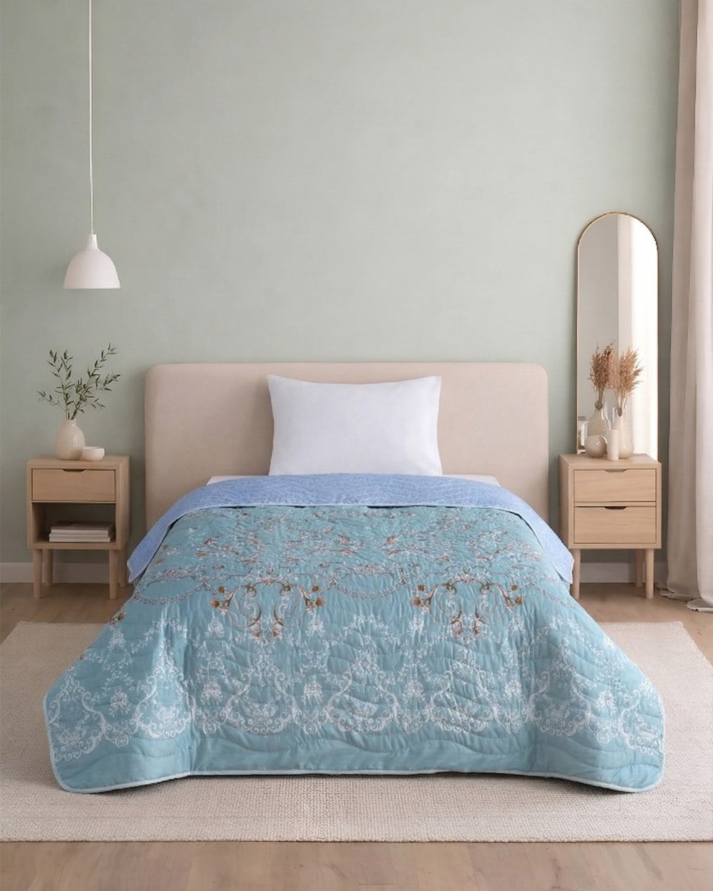 Elegant Bloom Premium Çift Taraflı Pamuklu Kapitone Yatak Örtüsü 160x230 cm