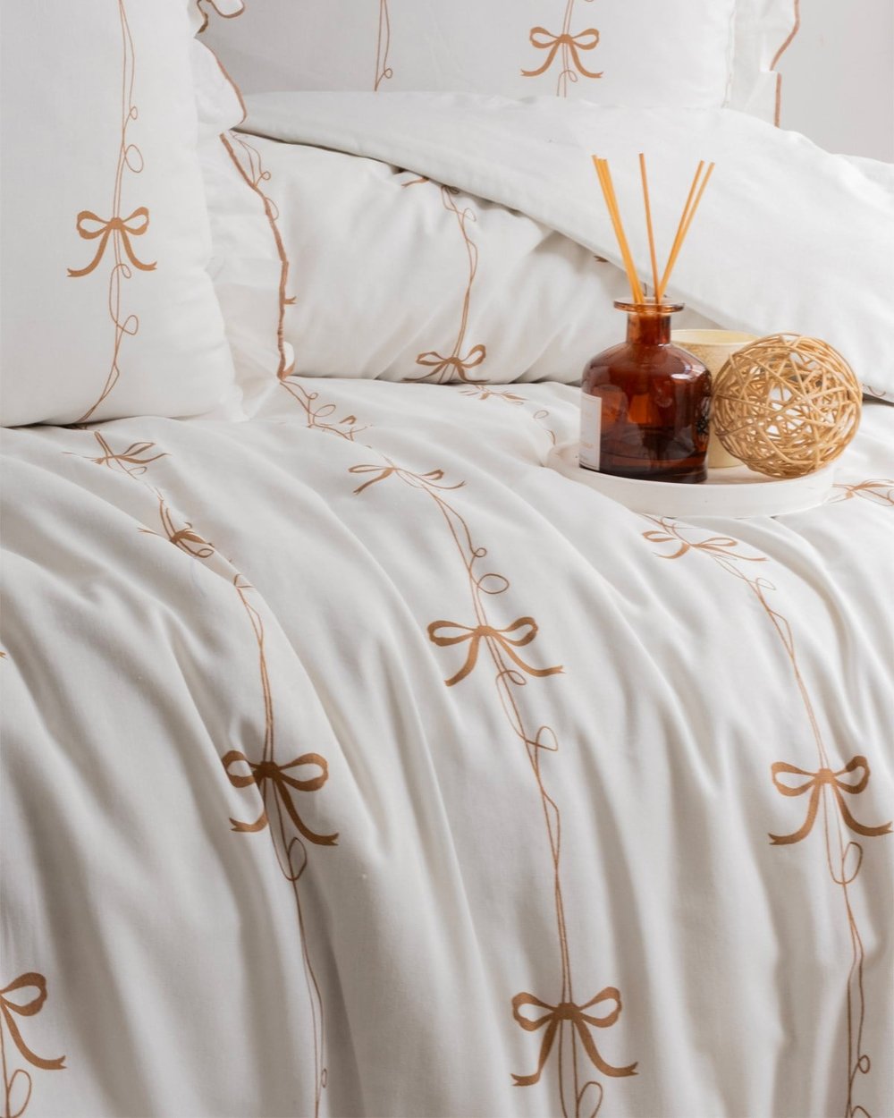Luna Fiyonklu Premium Fırfırlı Çift Kişilik Nevresim Seti / Kahve