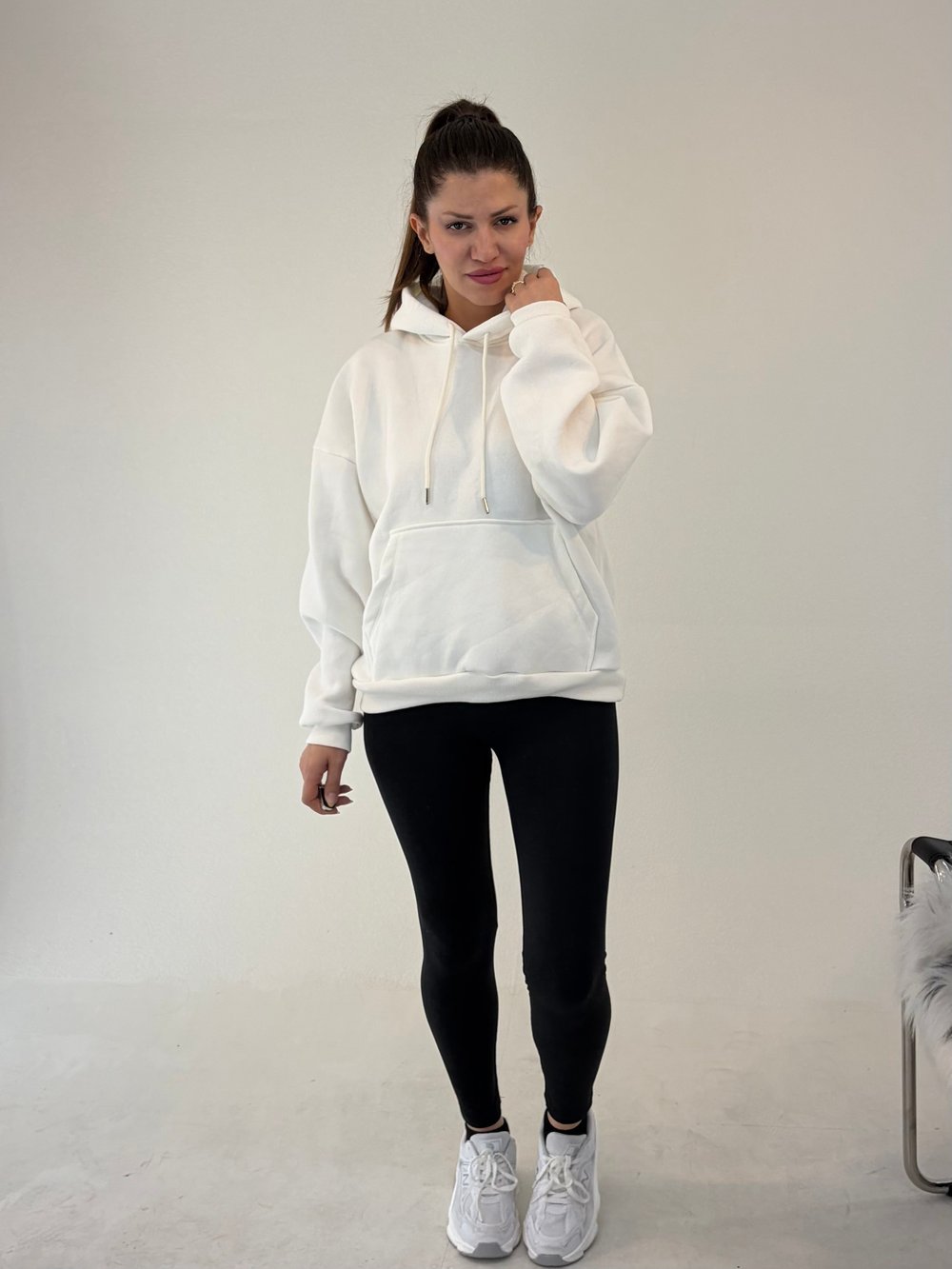 Beyaz Angel Taşlı Sweat