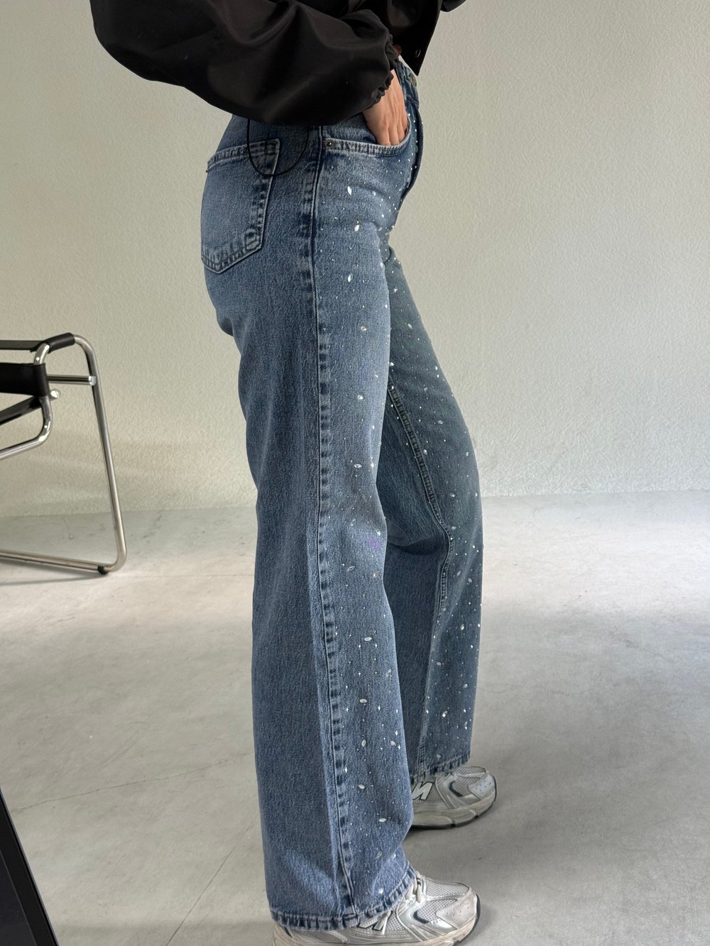Mavi Serpme Taşlı Jean