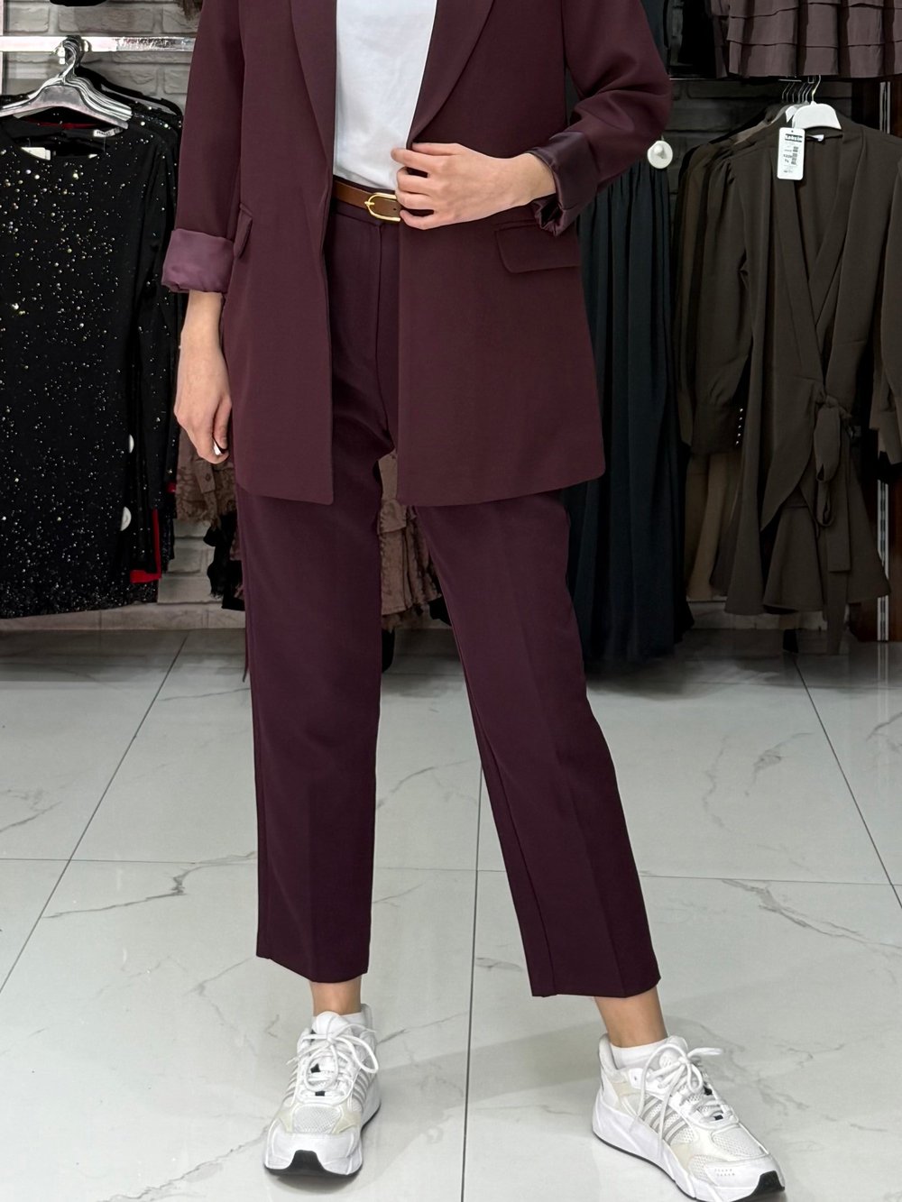 Mürdüm Kemerli Cep Detaylı Pantolon
