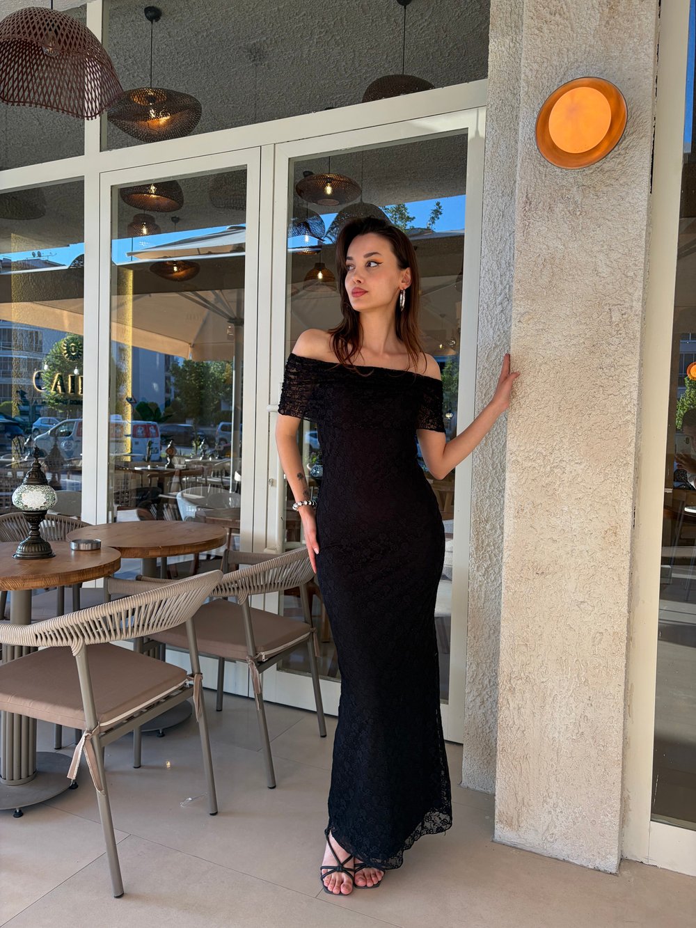 Siyah Kayık Yaka  Kolsuz  Dantel Elbise