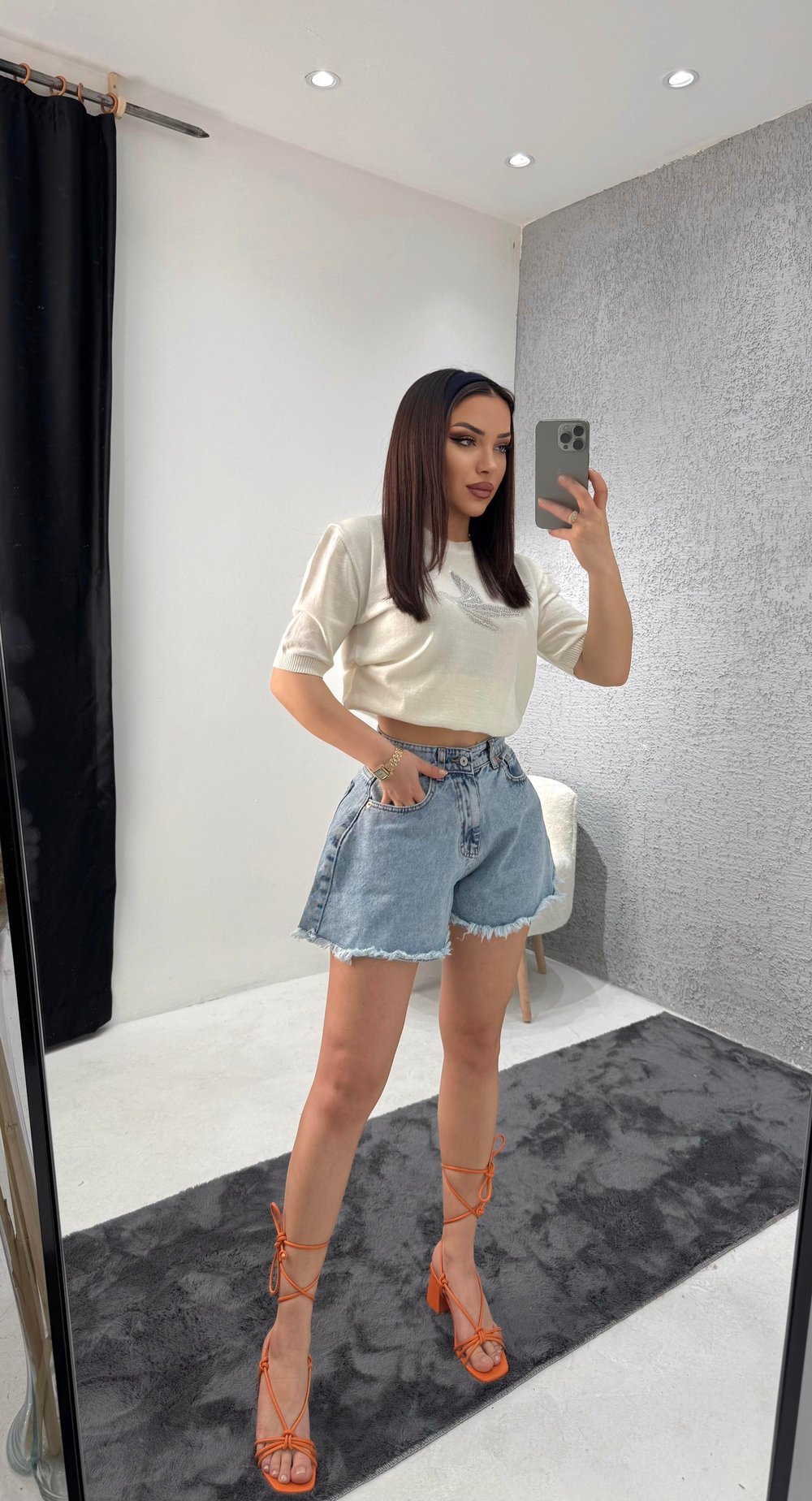 Neva Wear Yırtık Paça Denim Şort