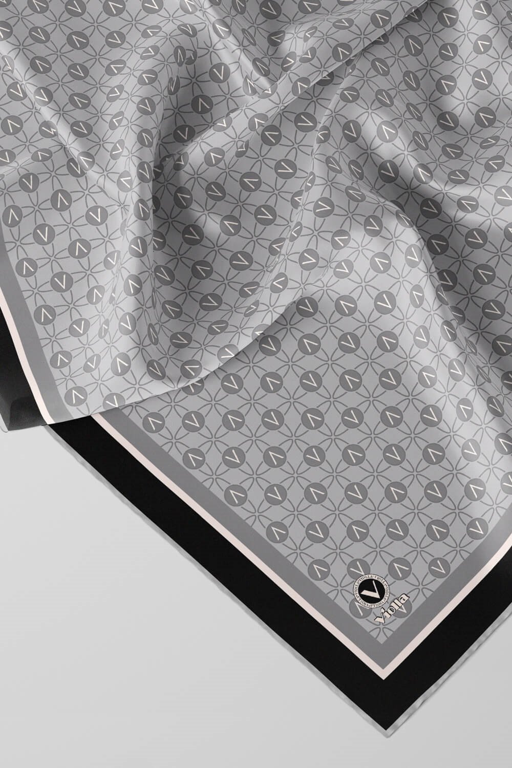 Twill V Desenli Gri Renkli 90x90 Eşarp (İpek İçermez) Dikim Şekli : El Dikişi