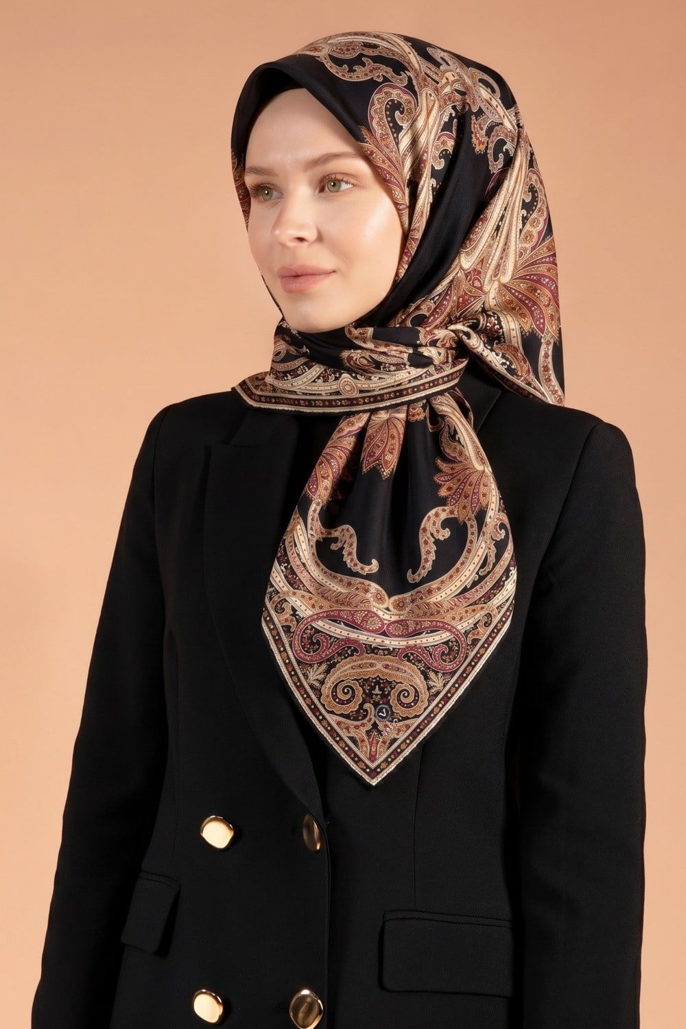 %100 Twill İpek Şal Desenli Siyah - Bordo Renkli 90x90 Eşarp Dikim Şekli : El Dikişi
