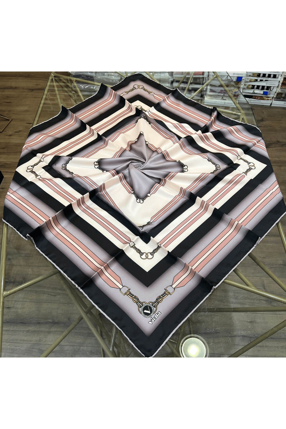 Twill Kemer Desenli Gri - Bej Renkli 90x90 Eşarp (İpek İçermez) Dikim Şekli : El Dikişi