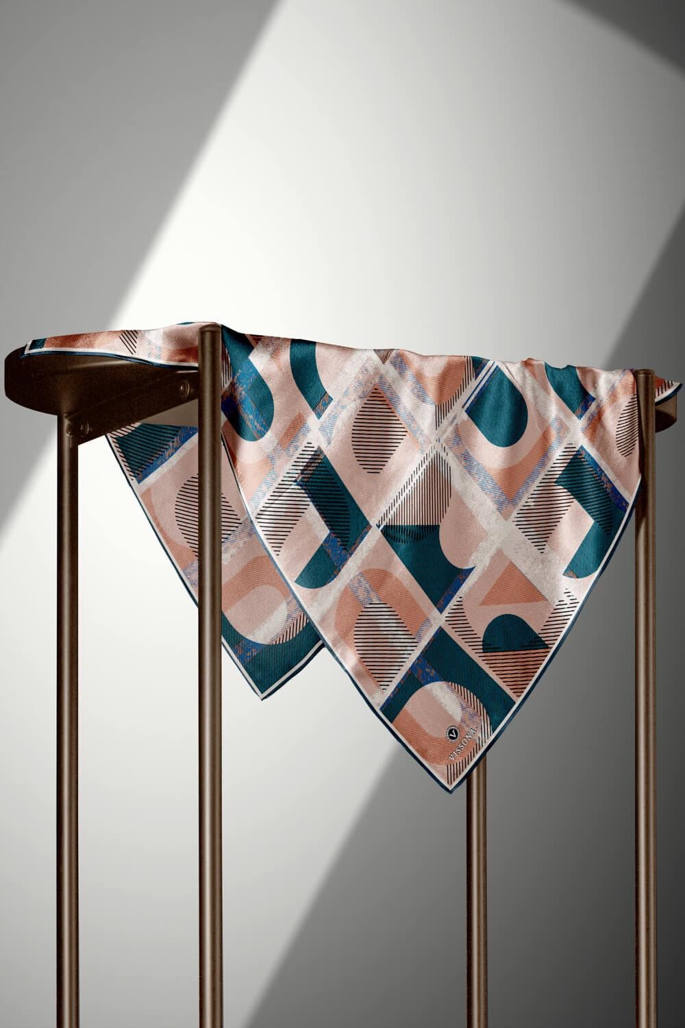 %100 Twill İpek Geometri Desenli Lacivert - Vizon Renkli 90x90 Eşarp Kenar Dikiş Şekli El Dikişli