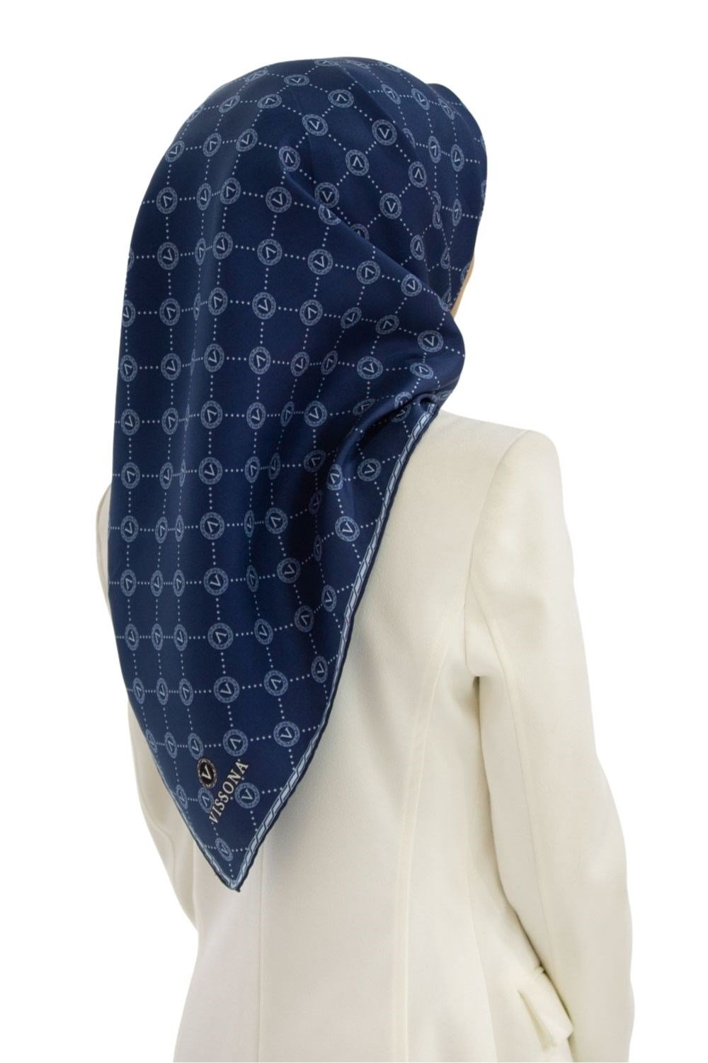 %100 Twill İpek Monogram Desenli İndigo Renkli 90x90 Eşarp Dikim Şekli : El Dikişi