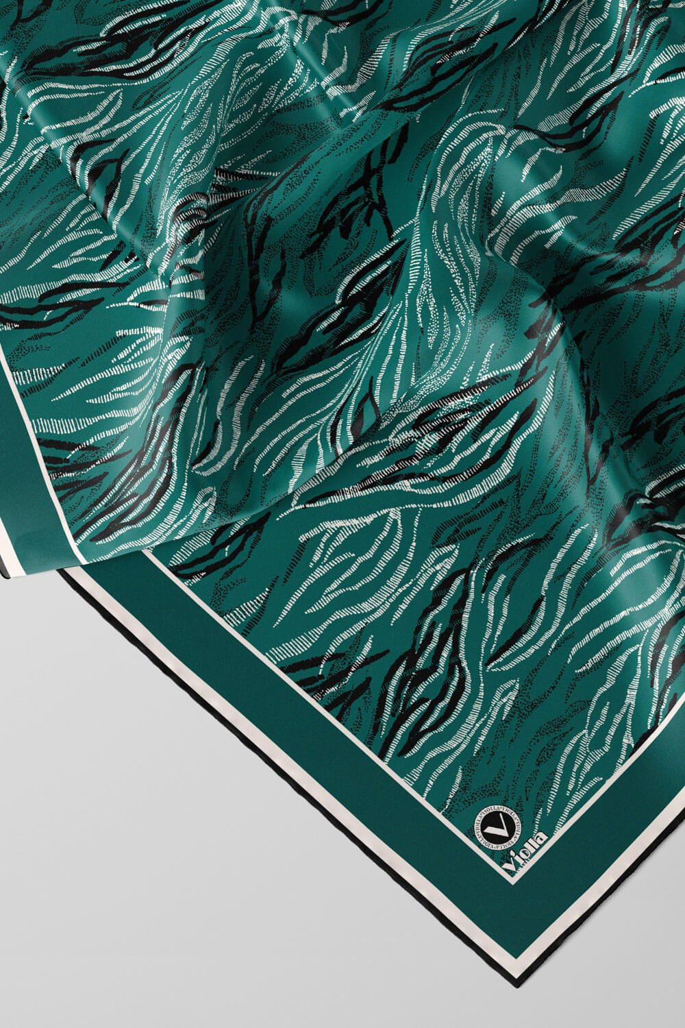 Twill Soyut Çizgi Desenli Petrol Yeşili Renkli 90x90 Eşarp (İpek İçermez) Kenar Dikiş Şekli El Dikişli