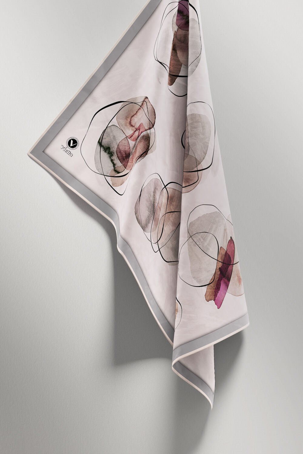 Twill Sulu Boya Geometrik Desenli Gri Renkli 90x90 Eşarp (İpek İçermez) Kenar Dikiş Şekli El Dikişli